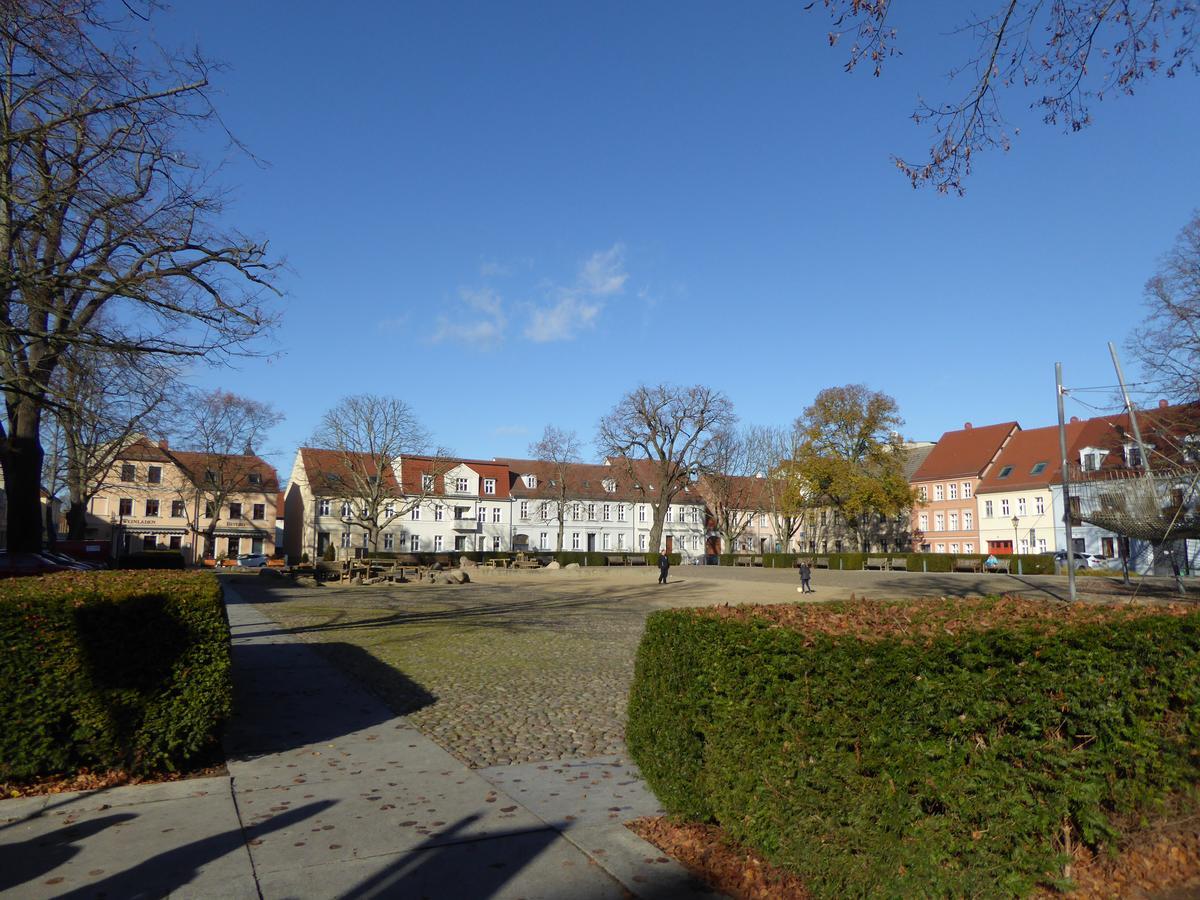 B&B Fiddler'S Inn Neuruppin Exterior photo